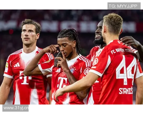 性感女歌手与凯恩同框合影亮相拜仁晚宴引发热议