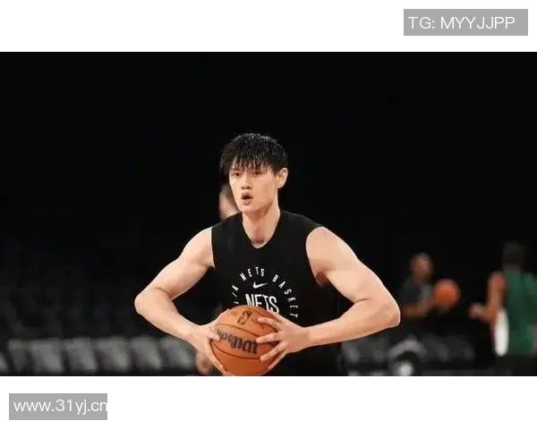 费尔南德斯盛赞曾凡博努力拼搏明日有望迎来首秀机会 费尔南德斯盛赞曾凡博努力拼搏明日有望迎来首秀机会