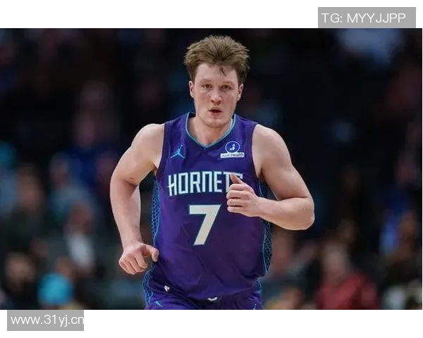 克尼佩尔上半场表现抢眼5投3中贡献6分4篮板3助攻助力球队