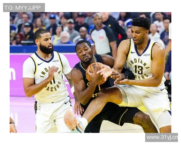 克拉克斯顿受到步行者和勇士等多支球队的密切关注与追逐 克拉克斯顿受到步行者和勇士等多支球队的密切关注与追逐