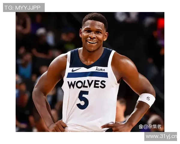 爱德华兹半场状态低迷仅得7分四项数据表现平平引发关注