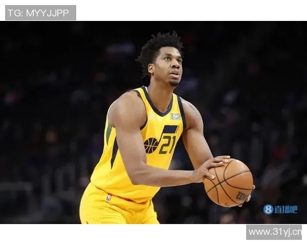 怀特末节爆发砍下14分全场贡献16分5板7助3断1帽正负值高达14