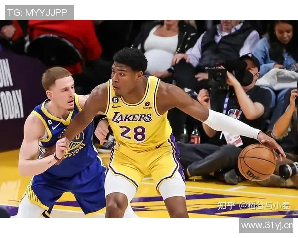 湖人需提升实力才能与掘金雷霆抗衡詹东里同场对SGA的防守挑战