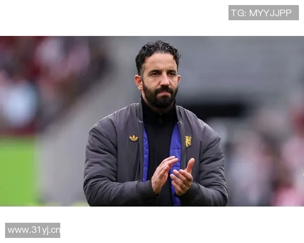 前曼联球员点评阿莫林战术调整四后卫成效显著五后卫变动令人费解